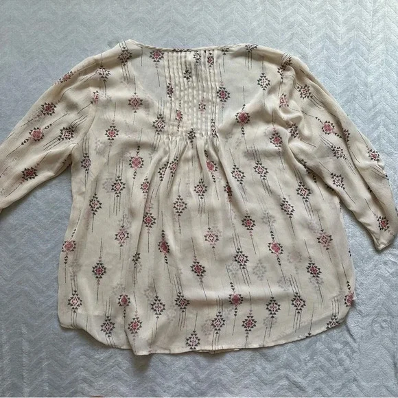Torrid 3/4 Sleeve Sheer Mesh Tunic Blouse Cream Floral Pattern Size‎ 1X - Picture 6 of 8